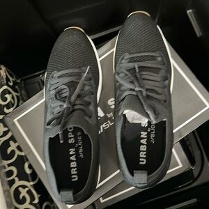 NEW Urban Sport by J/Slides TALIA Black Mesh Lace-Up Sneakers Women's Size 10